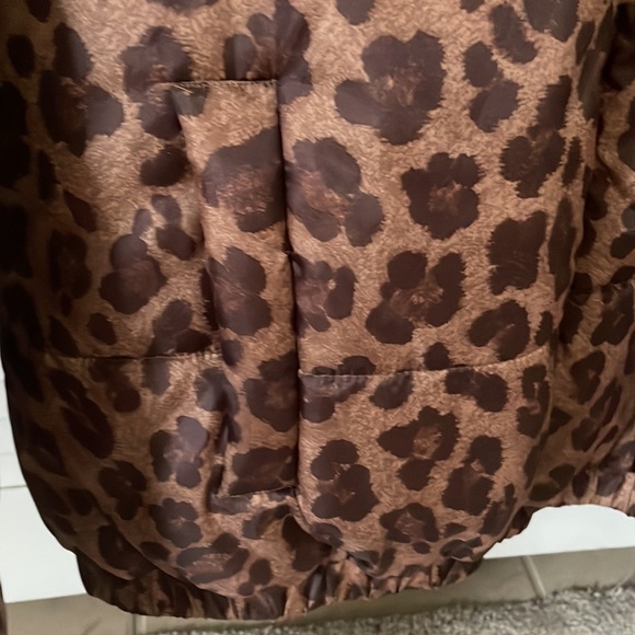Abound Leopard Puffer Coat - Picture 4 of 4